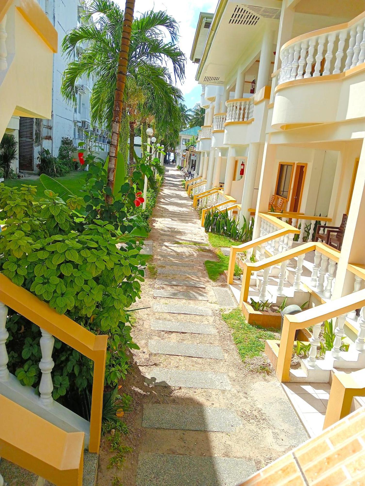 Bans Beach Resort Balabag  Bagian luar foto